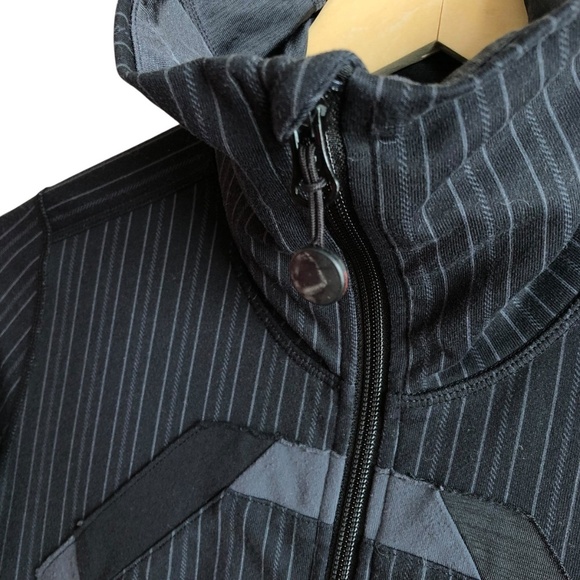 Lululemon Women's Origami Track Jacket Size 4 Grey Black Pinstripe - Picture 10 of 16
